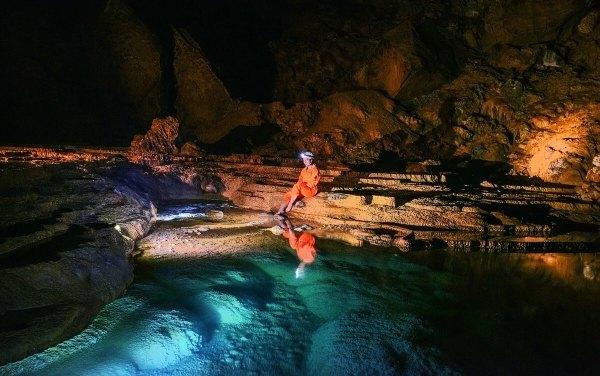 盐城亭湖区职工子女同台诵读迎新春