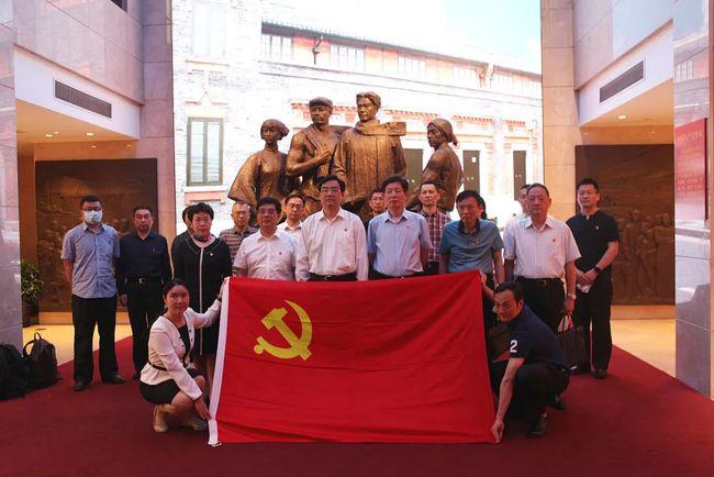 救援卡通熊仔